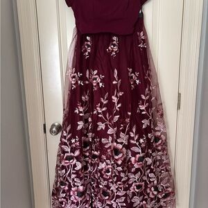 Elegant Floral Embroidered Formal Dress - Mauve